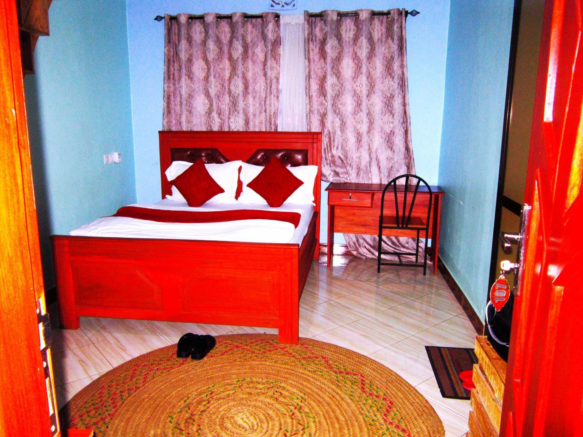 Bed and Breakfast Safari Park House Аруша Экстерьер фото